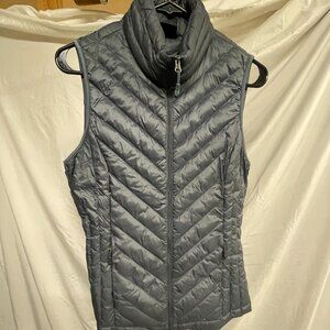 Women's 32º Grey vest size SMALL